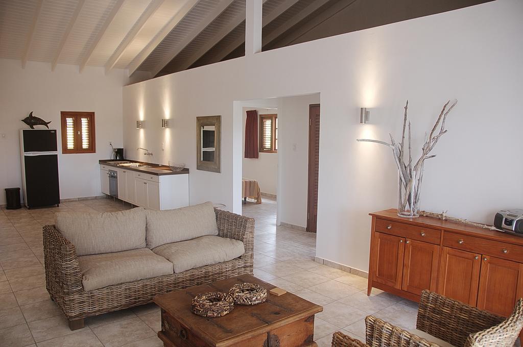 Bantopa Apartments Willemstad Rum bild