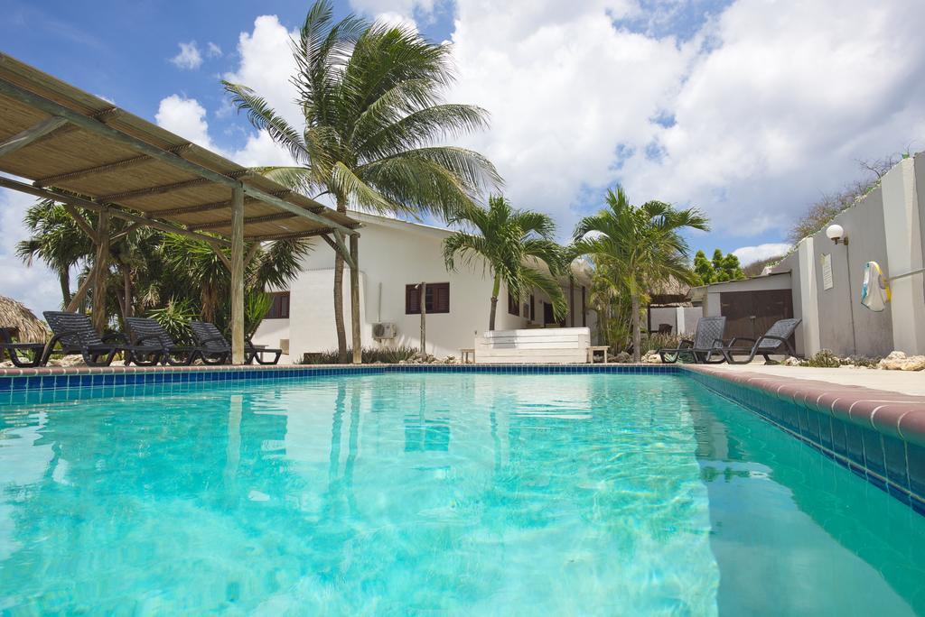 Bantopa Apartments Willemstad Rum bild